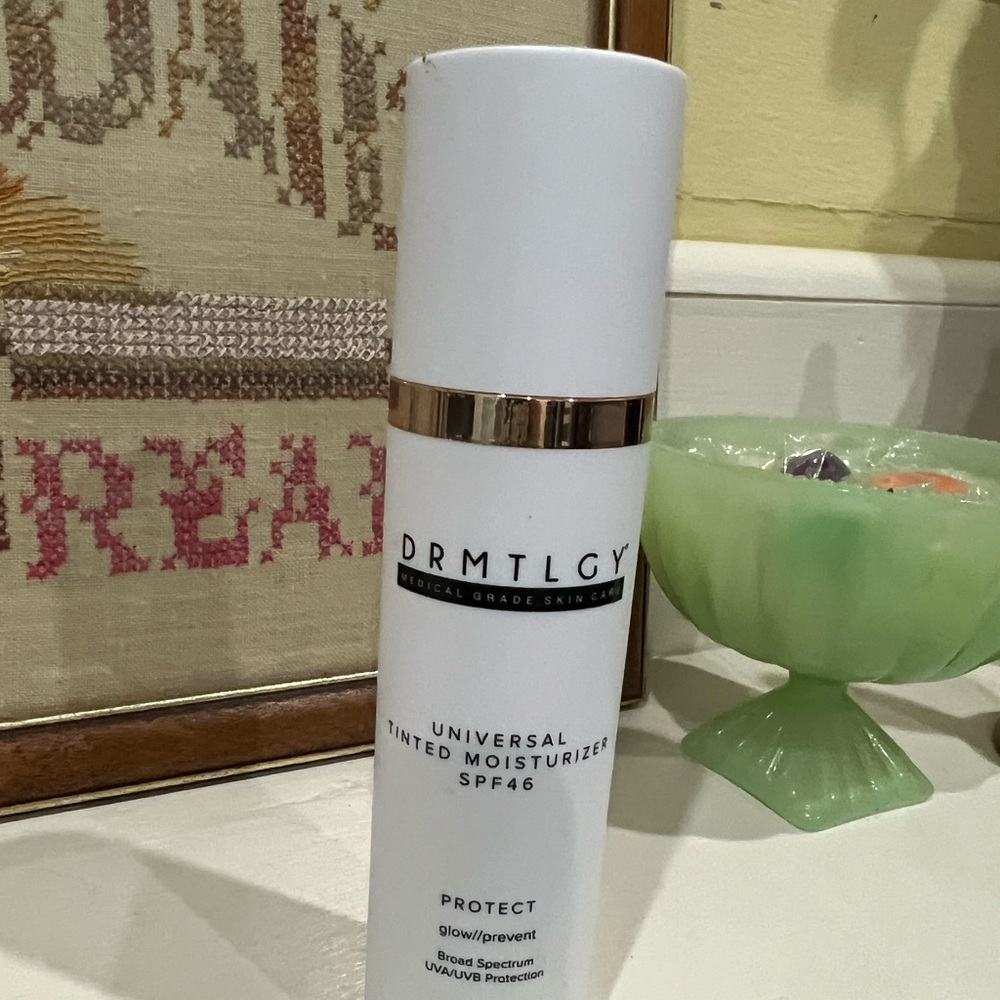 DRMTLGY Universal Tinted Moisturizer SPF 46
